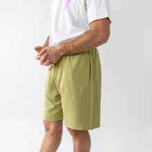 APM Olive Bermudas