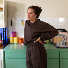 Poser Umber Women's Crewneck