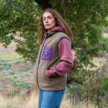 Poser Stone Sleeveless Fleece