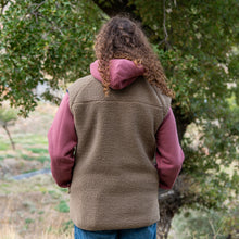 Poser Stone Sleeveless Fleece